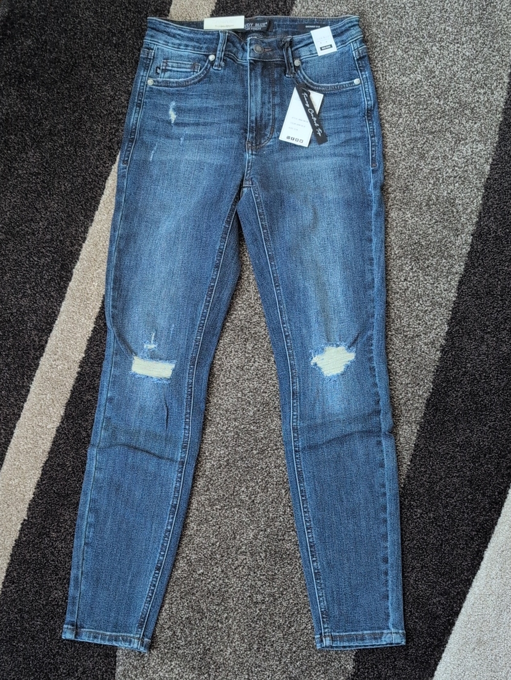 NEW Judy Blue Skinny Distressed Jeans